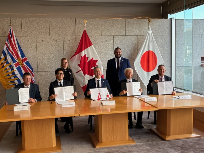 (株)Mobitect カナダ大使館にて調印式　FIRST NATIONS FORESTRY COUNCIL,WESTERN FOREST PRODUCTS社,CENTURION LUMBER社と業務提携