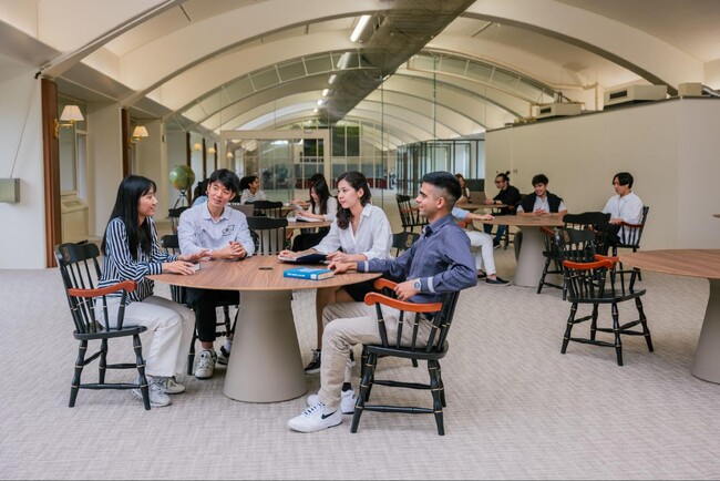 名古屋商科大学の留学生、愛知県立千種高校の生徒と国際交流