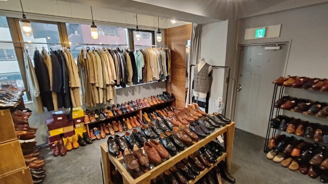 渋谷の革靴専門店ラストラボが「WINTER JACKET COAT FAIR」を開催！冬にかけて活躍する大人気のバブアー、バーバリー、インバーティアなど幅広くそろえ店頭にて販売いたします。