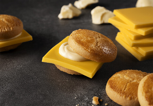 【羽田空港】「キャプテンスイーツバーガー」が期間限定OPEN！“カービィカフェ”のコラボスイーツや、ふわふわ刺繡のカービィがかわいい新作トートバッグセットも
