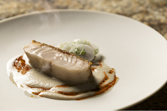 【星のや東京】白子や伊勢海老などの冬の味覚と、日本全国の懐かしい郷土の味が響き合う。「もう作られなくなった日本の家庭料理」冬限定メニュー提供開始