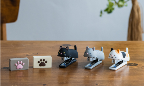 好評のシリコンカバーホッチキスに3種類の「ねこ」が数量限定で新登場！ 売り上げの一部を動物愛護団体に寄付