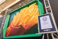 食欲の秋と芸術の秋を一度に楽しむ「マクドナルド美術館」を開催
11月26日（水）～期間限定