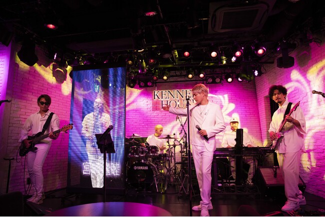 老舗ライブハウスによる進化系ライブショー展開のお知らせ　～ デジタルサイネージ活用の映像演出と音楽の融合 ～