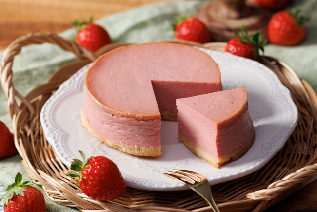 【長崎・期間限定】タンテ・アニーよりあまおう苺を使用した「ストロベリークリーミーチーズケーキ」が発売！