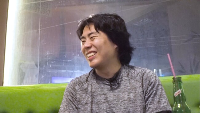 令和ロマン・くるま、泥酔してまさかの姿を見せた人気アナウンサーに「大好きなんだよな、俺」　「恋愛のこととかも全部相談します」“一番仲の良い女性芸人”を絶賛／『世界の果てに、くるま置いてきた』特別映像