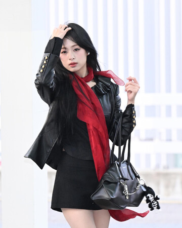 【McQueen】BabyMonsterのアヒョン、ファリタがマックイーンを着用