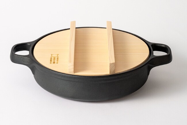 茅乃舎ノ道具から、料理がおいしく仕上がる“鉄鍋”が仲間入り【南部鉄器 鉄鍋 茅乃舎別誂え】11月25日(火)新発売