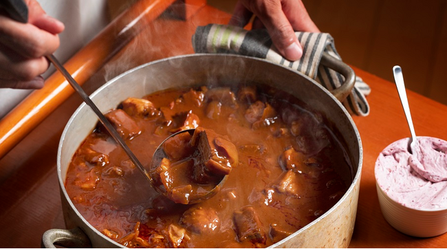 【緑の風リゾートきたゆざわ】北湯沢の冬を彩る極上の食と体験！ 冬の献立への一新と、幻想的な「冬花火」開催のお知らせ