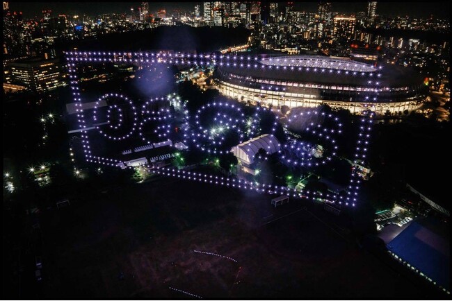 アンコール、「Oasis Live '25 JAPAN」新宿で巨大Oasisロゴを描くスペシャルドローンショーを実施