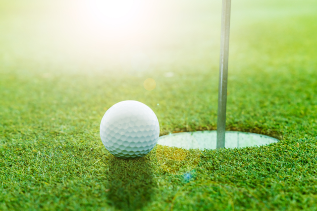 「ゴルフ人気」回復へ　ゴルフ場市場、4年連続増　6年ぶり8000億円台　若年層の「ゴルフ」参入も追い風　ビギナーの定着が今後の課題