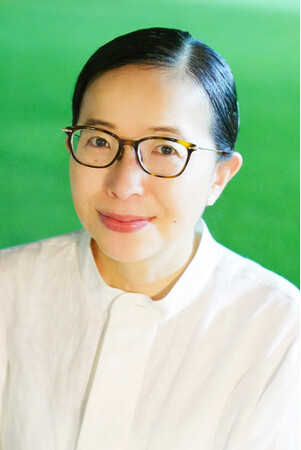 2026年、丙午（ひのえうま）がやってくる。女性たちを苦しめた大迷信を、丙午生まれの酒井順子さんが斬る！『ひのえうまに生まれて　300年の呪いを解く』2026年1月15日発売