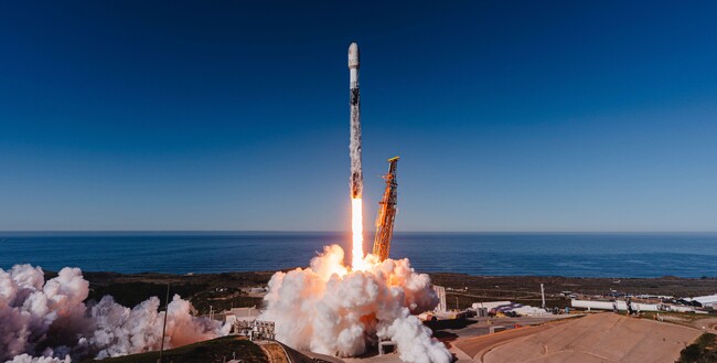 世界最大級の小型SAR衛星コンステレーションで防衛・防災を支援する「ICEYE」、新たに小型SAR衛星5基の軌道投入・初期通信に成功