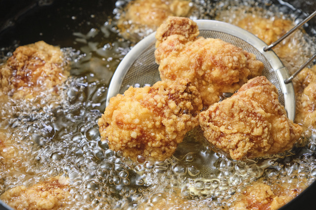 「唐揚げ店」の倒産、ピークから半減　淘汰の波は収束へ　唐揚げブームから「定着」へ変化　リピート客の取り込みが成否分ける