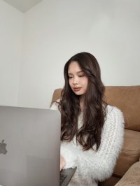 日本での生活を始める海外の方へ。「最初のLINE友達」になるAI。日本語チューターAI「Karin Talk」、LINEで正式リリース