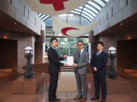 「工場直送 チャリティセール」の売上と募金および「キーコーヒー クレルージュ基金」からの拠出金を「令和7年8月6日からの大雨災害義援金」として寄付しました