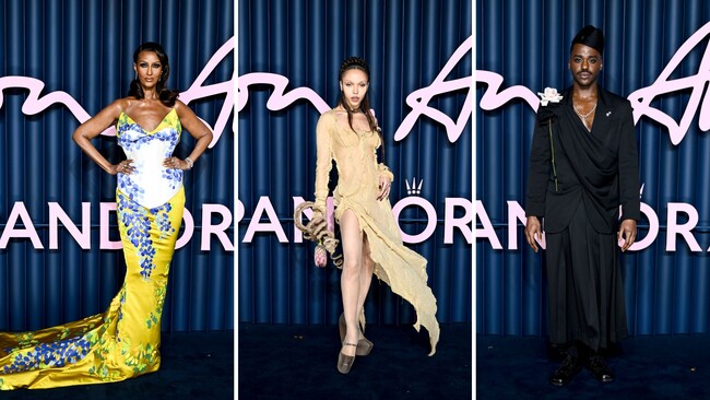 The Fashion Awards 2025 にて、パンドラの最新ジュエリーを纏った世界的モデルたちがレッドカーペットに登場