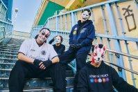 HATTRICK、メンバー全員がお面を着用する謎のお面ダンス集団「O-MENZ」がプロデュースするオリジナルグッズを12月6日より販売開始！