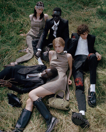 【McQueen】マックイーン2026年春夏プレコレクションが登場