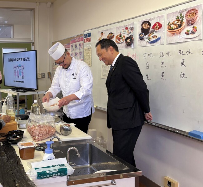 滋賀県高島市「減塩教室」にサンクチュアリコート琵琶湖が協力～食育を通じて、子どもたちに“おいしい減塩”を伝えました～【リゾートトラスト】