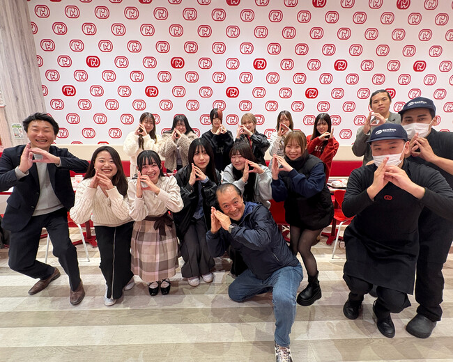 ドムドムハンバーガー × 亜細亜大学 コラボ　現役大学生とドムドムが共同でメニュー開発！