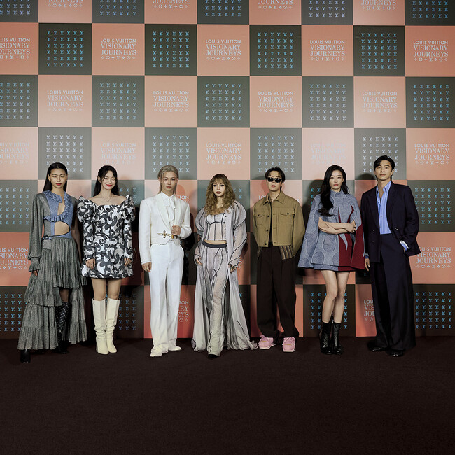 【ルイ・ヴィトン】リサ、j-hope、フィリックス、コン・ユ、ホヨン、チョン・ジヒョン、シン・ミナ、ウォン・ジアンが「ビジョナリー・ジャーニー ソウル」展 オープニングイベントに来場