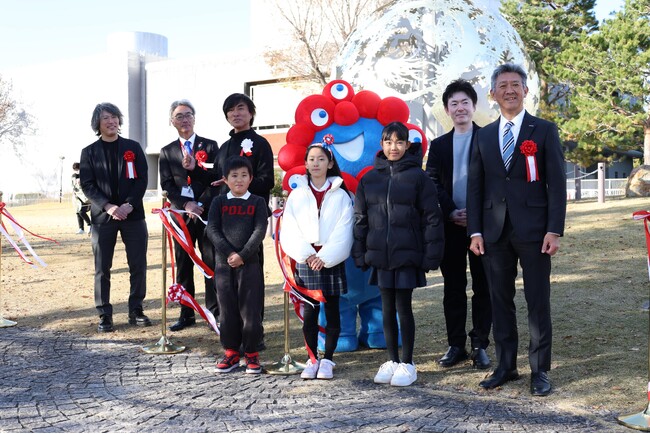 いのち球モニュメント、万博記念公園に移設！河森正治監督が登壇し移設セレモニーを実施！
