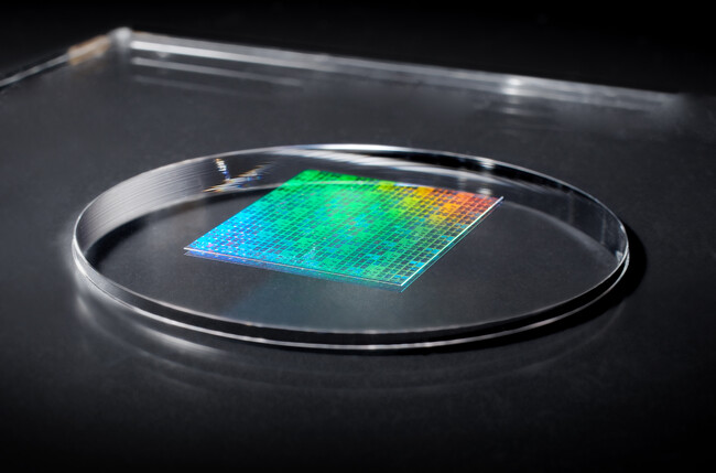 最先端半導体向けに回路線幅10nmのナノインプリント用テンプレートを開発