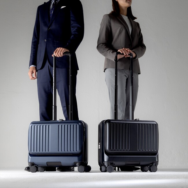 ＜シリーズ累計販売数 1万個突破＞ANAオリジナルのフロントオープンキャリー　ビジネスバッグ感覚で使える、機内持ち込み可能な横型モデルが登場！