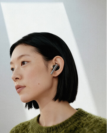 BANG & OLUFSEN、新作イヤホン、BEO GRACEを発売