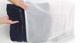 お気に入りのセーターをもう傷めない！お洗濯のプロが考えた洗濯ネット誕生