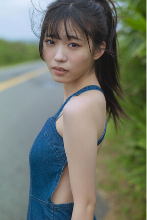 先行カットを大公開！　“僕が見たかった金澤亜美”が、今、ここに！　僕が見たかった青空・金澤亜美のファースト写真集が発売決定!!　台湾を舞台に“初めて見せる姿”や“愛おしすぎる表情”が満載。