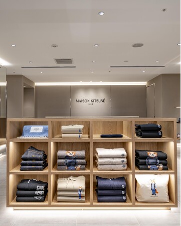 【Maison Kitsune】2025年12月12日、西武池袋本店に新店舗がオープン
