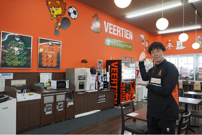 【ヴィアティン三重 × 一号舘】スーパーマーケットにヴィアティン三重の壁面が登場