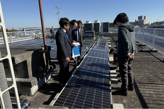 【台湾の研究機関が視察】太陽光発電システムと蓄電池設置施設にて情報交換会を実施