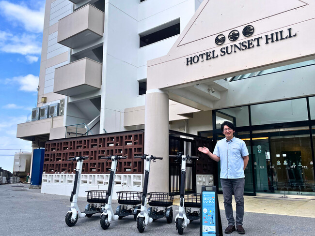 青い海と澄んだ空が広がる！沖縄県・恩納村「ホテルサンセットヒル」にて「ストリーモ」レンタルサービスを開始