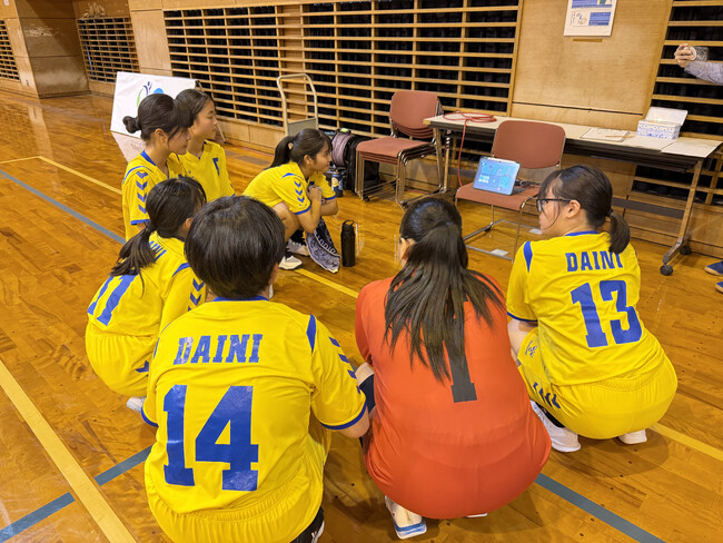 沖縄県石垣市と日本体育大学が連携し、AIカメラを活用したハンドボールオンライン指導を開始