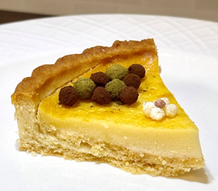 【大阪工業大学】召しませ 多彩な色と香りのパウダーカプセル