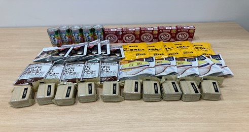 フードロス削減のため災害用備蓄食料品を寄付しました