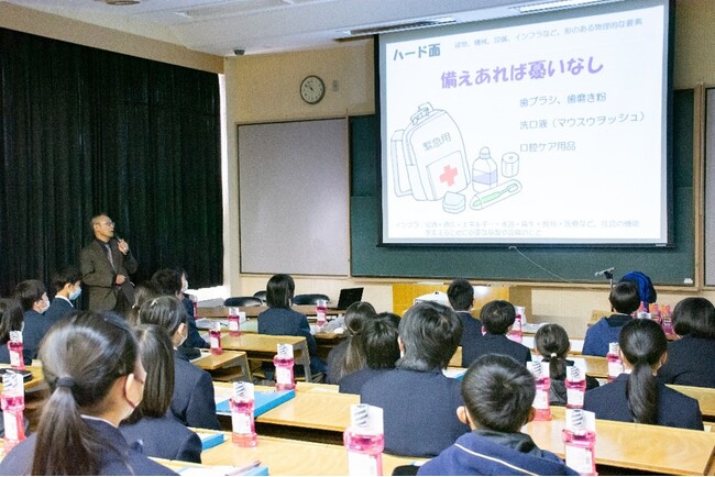 【災害時、命を守る口腔ケア】宮城県気仙沼市で特別授業を開催　　‐ 口腔内の菌の観察や災害時の口腔ケアの実践も -