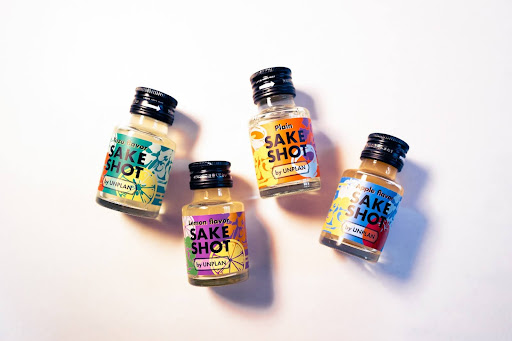 白馬から「日本酒Shot」という新しい日本酒文化を提案。ホステルUNPLAN × 大町の老舗酒蔵・市野屋による “50ml日本酒ショット”『SAKE SHOT』を発売。