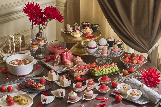 【ザ・リッツ・カールトン大阪】今年もフレッシュ苺が登場！苺とスイーツの饗宴「ストロベリーアフタヌーンティー」と「ストロベリーアフタヌーンブッフェ―サロン デュ ストロベリー―」がいよいよ開幕