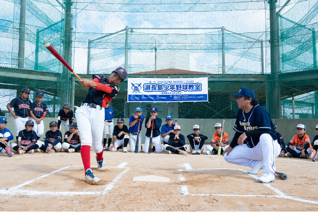 元プロ野球選手・里崎智也さんが指導「瀬長島少年野球教室」を沖縄で開催