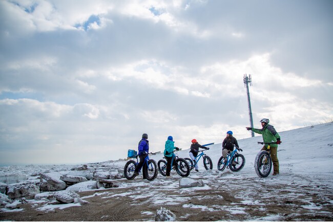 支笏湖の自然を五感で体験！SDGs×アドベンチャーツーリズムの新たな拠点『鶴雅アドベンチャーベースSIRI』が「しこつ湖 鶴雅リゾートスパ 水の謌」敷地内にオープン