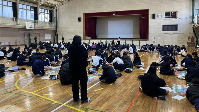 「人生の練習」ができる学校向け金融/キャリア教育ゲームを中学3年生210名に実施