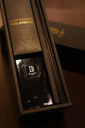 「旅の記憶を、香りで持ち帰る」THE BASICS FUKUOKA × セントカンパニー、オリジナルディフューザー『THE BASICS』を11月10日より販売開始」