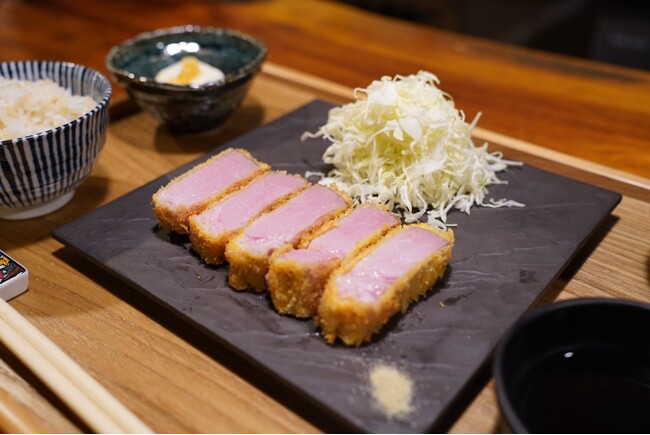 京都初※ 河原町にロゼとんかつが主役の食堂酒場が誕生！