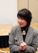 日本の植物バイオ研究企業「サンルイ・インターナショナル」の森田敦子代表が、会場でインタビューに応じている。写真提供=正官庄(ジョンガンジャン) 日本の植物バイオ研究企業「サンルイ・インターナショナル」の森田敦子代表が、会場でインタビューに応じている。写真提供=正官庄(ジョンガンジャン)