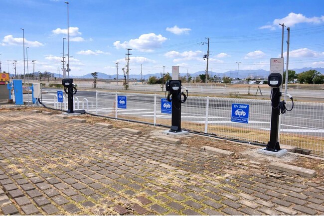 神戸空港　EV充電サービス「EV充電エネチェンジ」運用開始