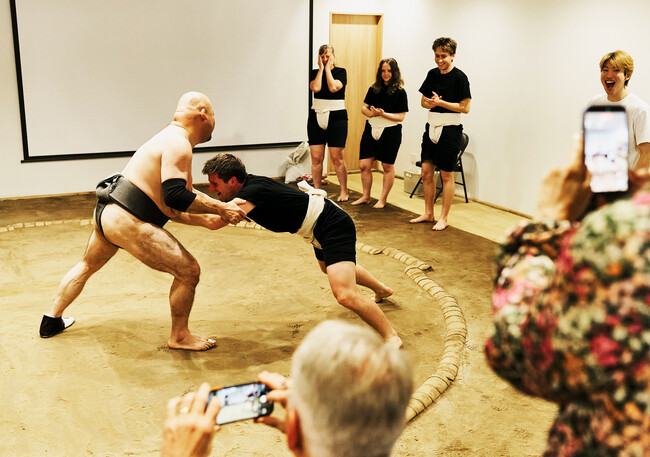 【団体受入開始】最大50名・1日5公演のインバウンド向け「相撲ショー」が大阪に誕生